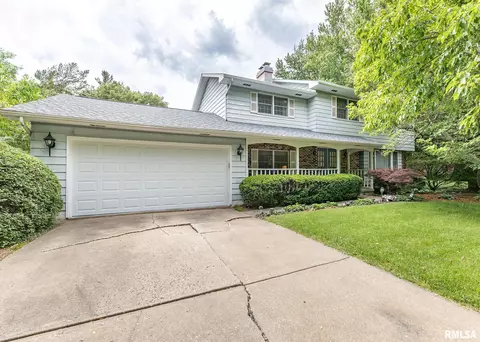 57 Longview Dr, Geneseo, IL 61254