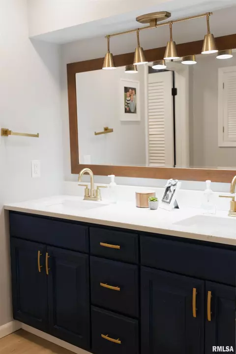 300 S 1st St, Camp Point, IL 62320 photo 15