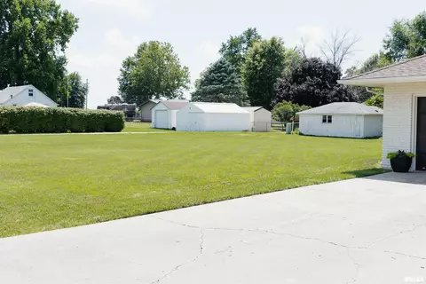 300 S 1st St, Camp Point, IL 62320 photo 19