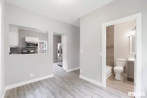 619 51st St, Moline, IL 61265 photo 10
