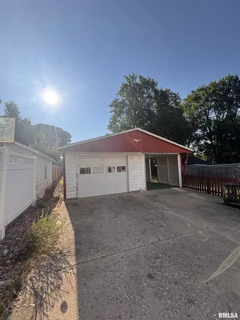 324 S Cottage St, Kewanee, IL 61443 photo 8