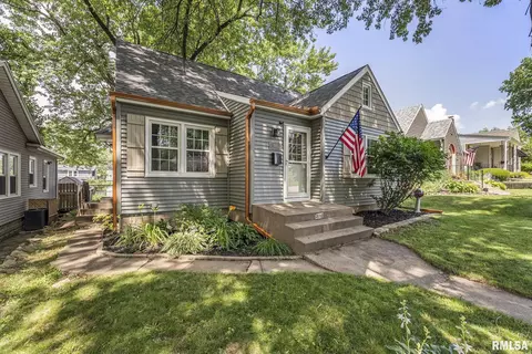 3110 Arlington Ave, Davenport, IA 52803