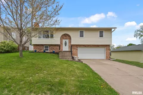 1701 89th Ave W, Rock Island, IL 61201