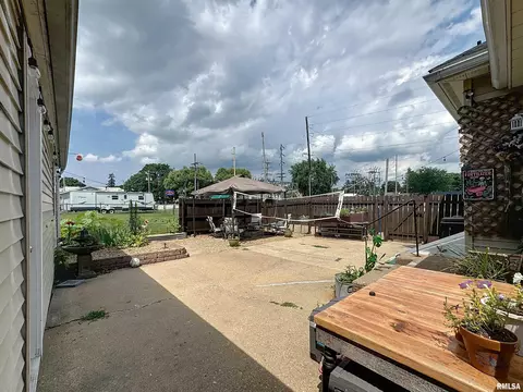 101 W F St, Alpha, IL 61413 photo 26