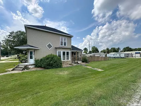 101 W F St, Alpha, IL 61413