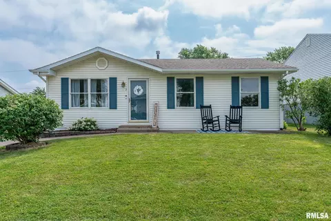 1817 W 3rd St, Milan, IL 61264