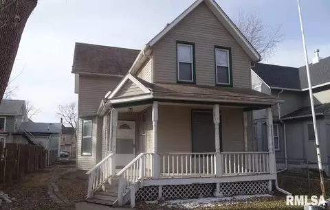 1907 W 4th St, Davenport, IA 52802