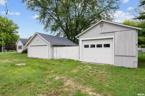 1402 18th Ave, Viola, IL 61486 photo 5