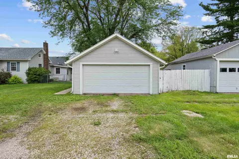 1402 18th Ave, Viola, IL 61486 photo 3