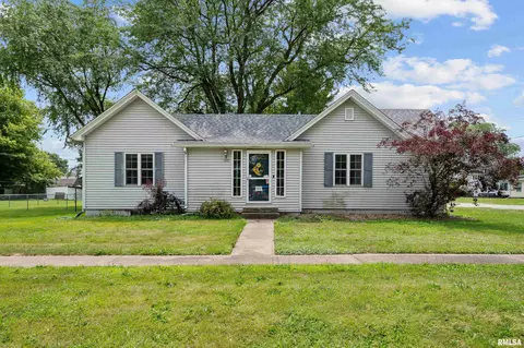 1402 18th Ave, Viola, IL 61486