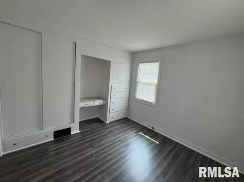 1935 42nd St, Moline, IL 61265 photo 10