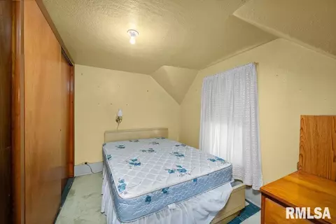 202 Washington Ave, Osco, IL 61274 photo 18