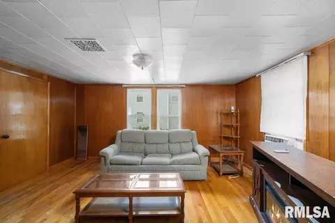 202 Washington Ave, Osco, IL 61274 photo 10