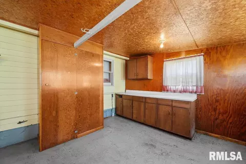 202 Washington Ave, Osco, IL 61274 photo 7