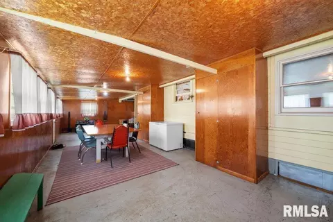 202 Washington Ave, Osco, IL 61274 photo 5