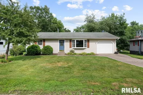 1303 6th Street A, Orion, IL 61273