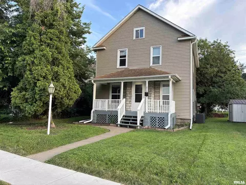 616 1st Ave, Silvis, IL 61282