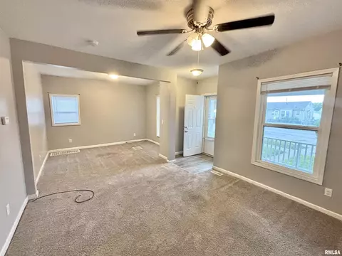 616 1st Ave, Silvis, IL 61282 photo 6