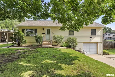4727 27th Ave, Moline, IL 61265 photo 2
