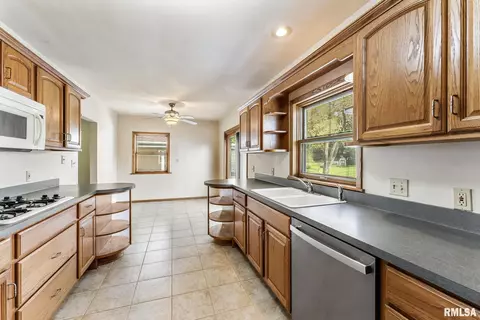 4727 27th Ave, Moline, IL 61265 photo 14