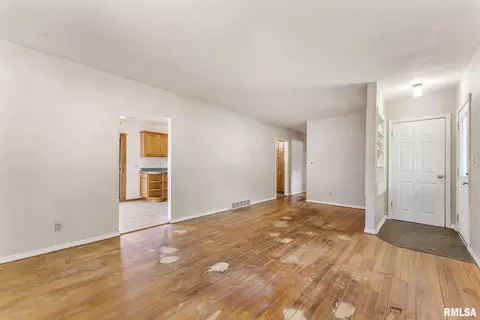 4727 27th Ave, Moline, IL 61265 photo 9