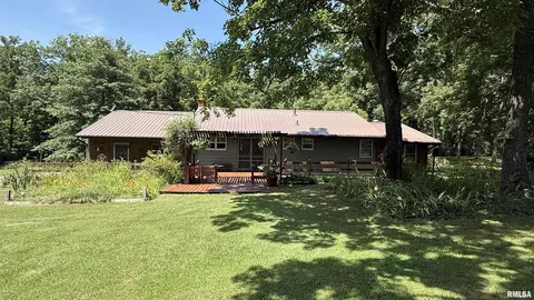 4355 Raleigh Rd, Eldorado, IL 62930