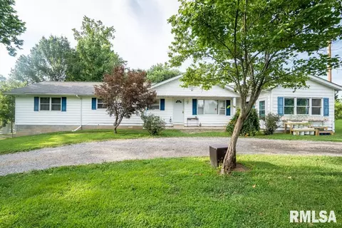 17000 Log Cabin Rd, Marion, IL 62959
