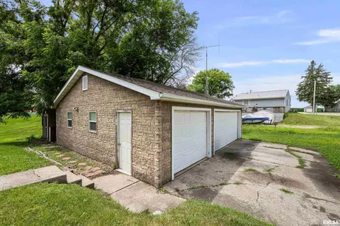 404 5th St, Sherrard, IL 61281 photo 5