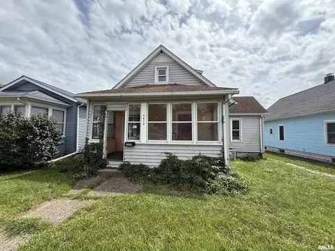 2010 3y Ave, East Moline, IL 61244