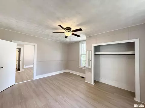 2111 Pine St, Murphysboro, IL 62966 photo 6