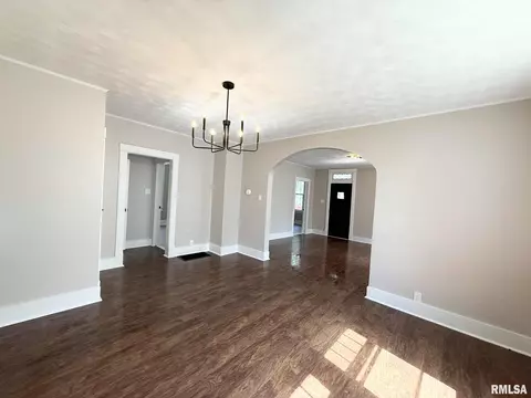 2111 Pine St, Murphysboro, IL 62966 photo 8