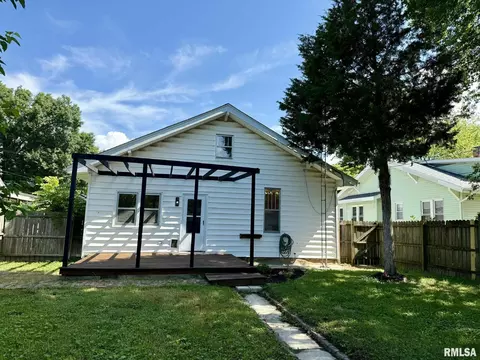 2111 Pine St, Murphysboro, IL 62966 photo 4