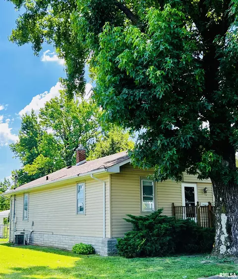 104 S 8th St, Herrin, IL 62948 photo 4