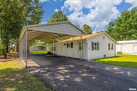 1904 E D St, West Frankfort, IL 62896
