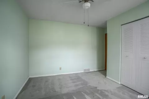 4718 19th Ave, Moline, IL 61265 photo 10