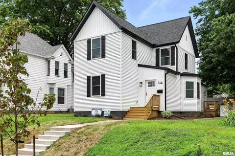 516 W 15th St, Davenport, IA 52803