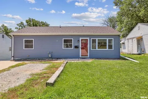3133 W 1st St, Davenport, IA 52804