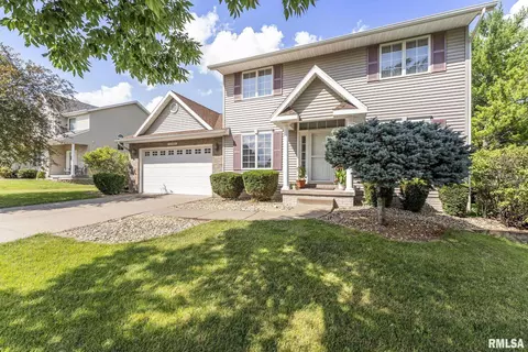 5320 Appleton Dr, Davenport, IA 52804