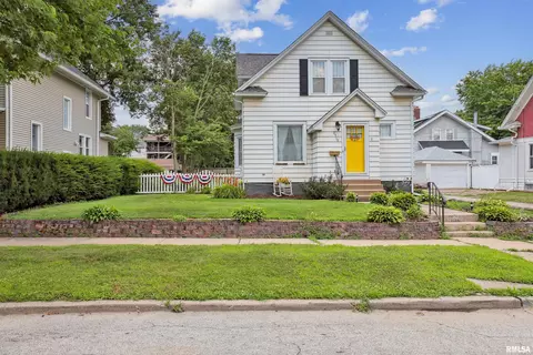 2510 Pershing Ave, Davenport, IA 52803