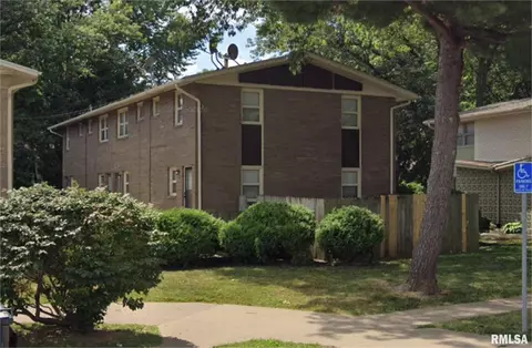 27 Sutton Ct, Bettendorf, IA 52722