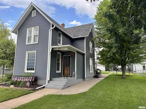 653 Ferry Rd, Miles, IA 52064