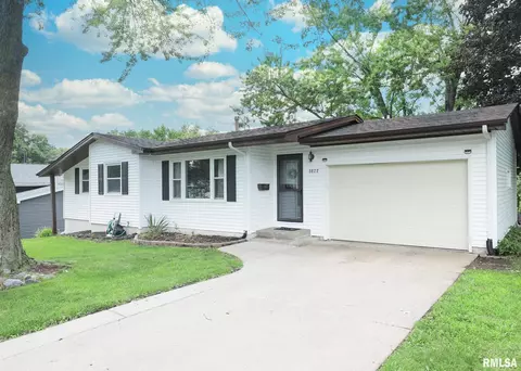 5022 Northbrook Ct, Davenport, IA 52806