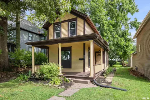 1114 E 15th St, Davenport, IA 52803