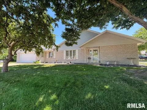 3006 Bluff Ridge Dr, Quincy, IL 62305