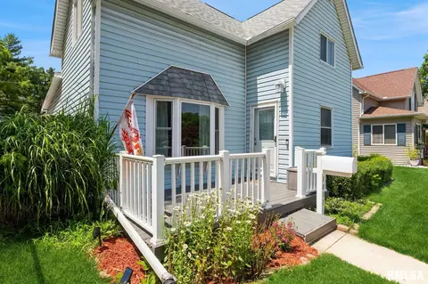 1011 25th St, Moline, IL 61265 photo 2