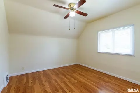 1011 25th St, Moline, IL 61265 photo 21