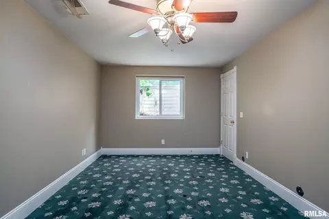 1115 27th St, Moline, IL 61265 photo 33