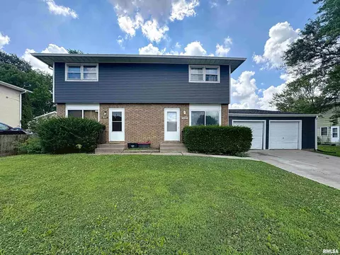6109 Western Ave, Davenport, IA 52806
