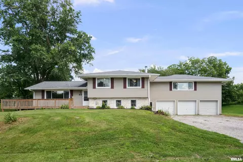 1206 14th St, Viola, IL 61486