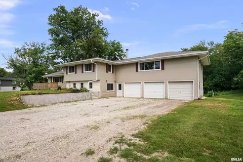 1206 14th St, Viola, IL 61486 photo 2